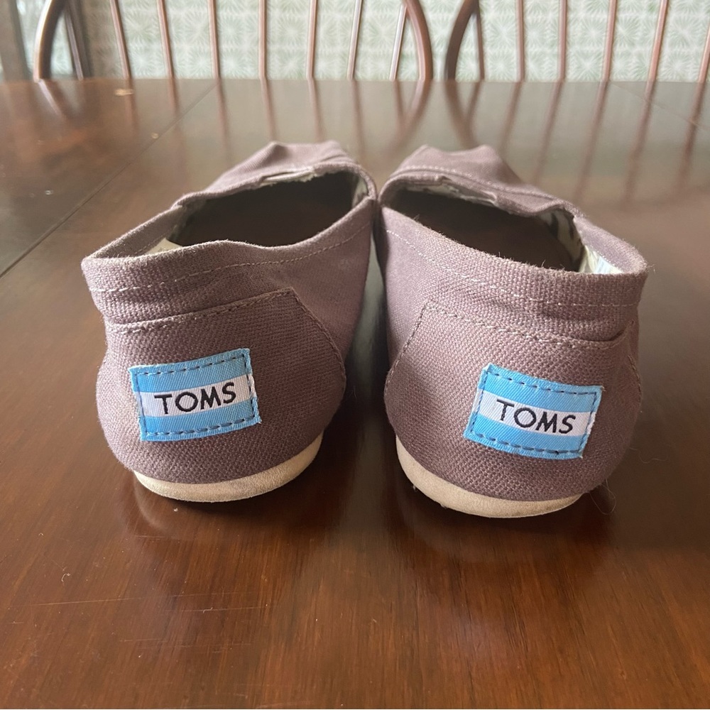 Toms Slip Ons